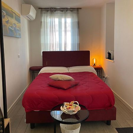 Dimora Di Charme Peschiera Del Garda Apartman Kültér fotó